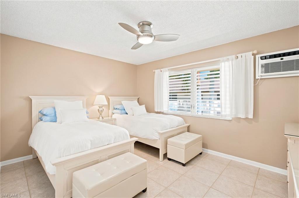 AQUARIUS APTS OF MARCO ISLAND - Residential