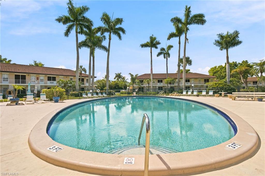 AQUARIUS APTS OF MARCO ISLAND - Residential