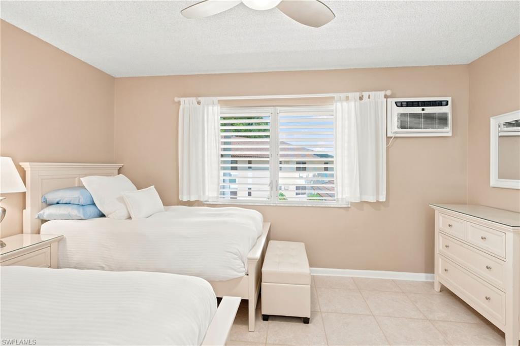 AQUARIUS APTS OF MARCO ISLAND - Residential