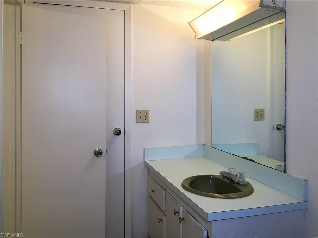 WINDSOR WEST - Residential
