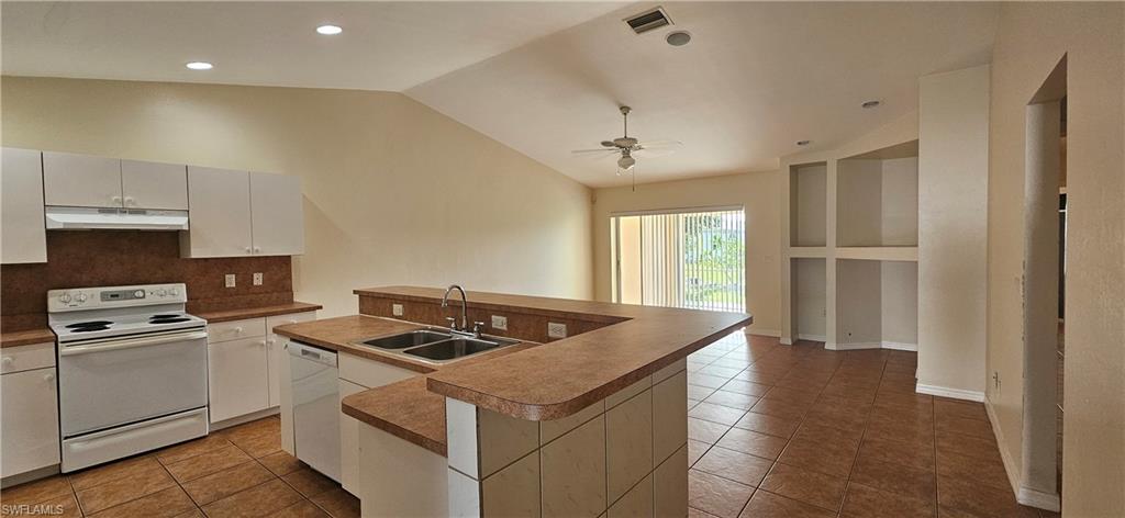 CAPE CORAL - Residential Lease