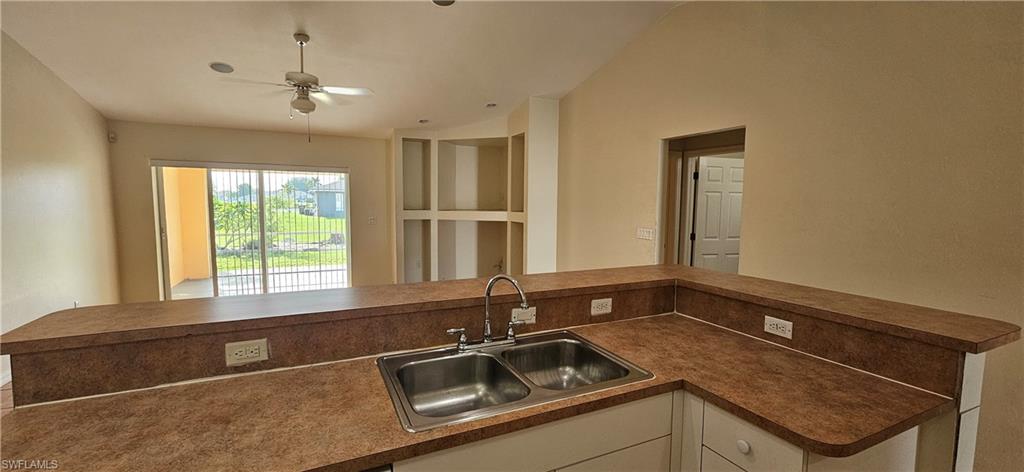 CAPE CORAL - Residential Lease