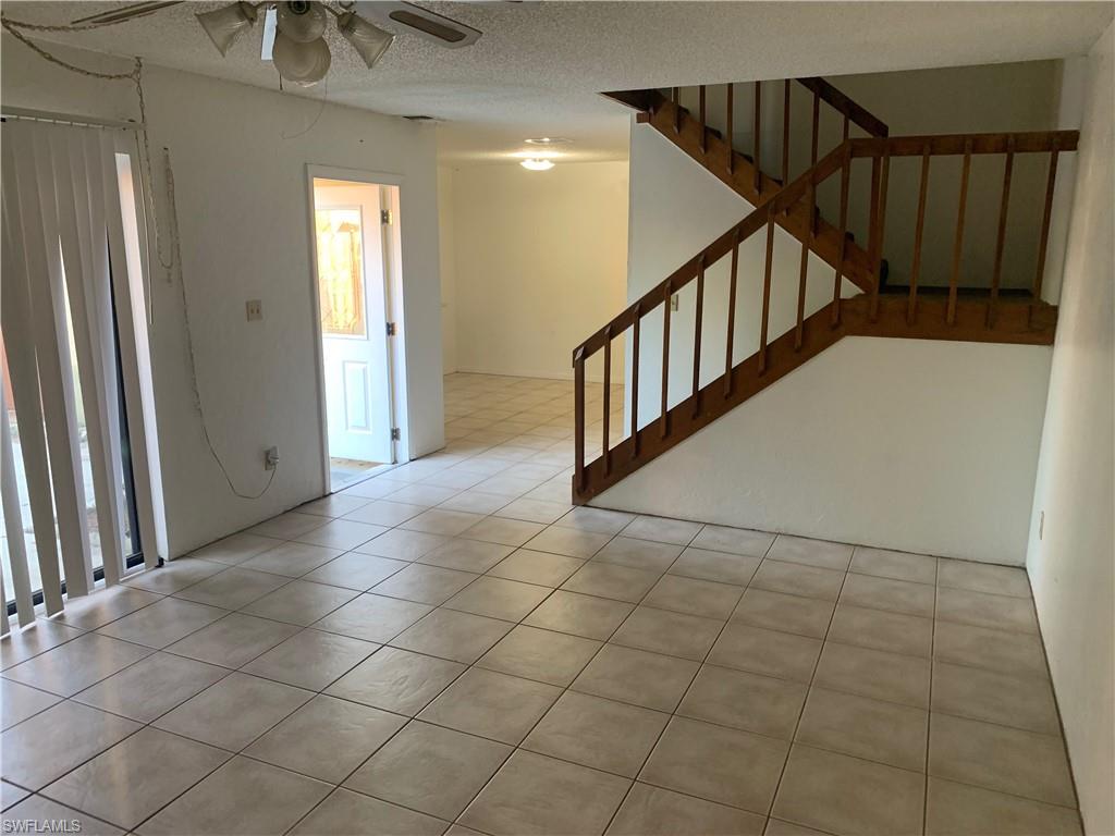 PARKWOODS TOWNHOUSE COMMUNITY - Residential