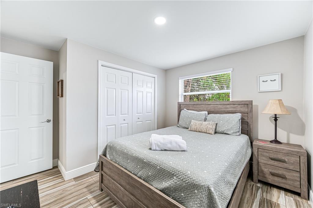 NAPLES PARK - Residential Income