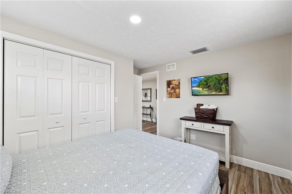 NAPLES PARK - Residential Income