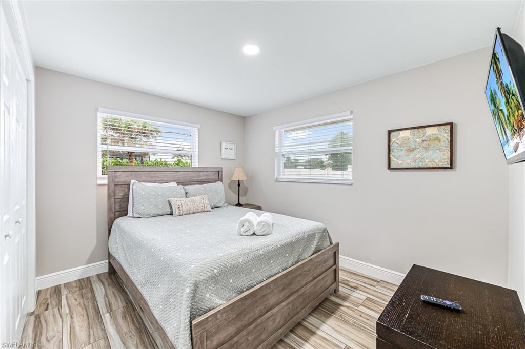 NAPLES PARK - Residential Income