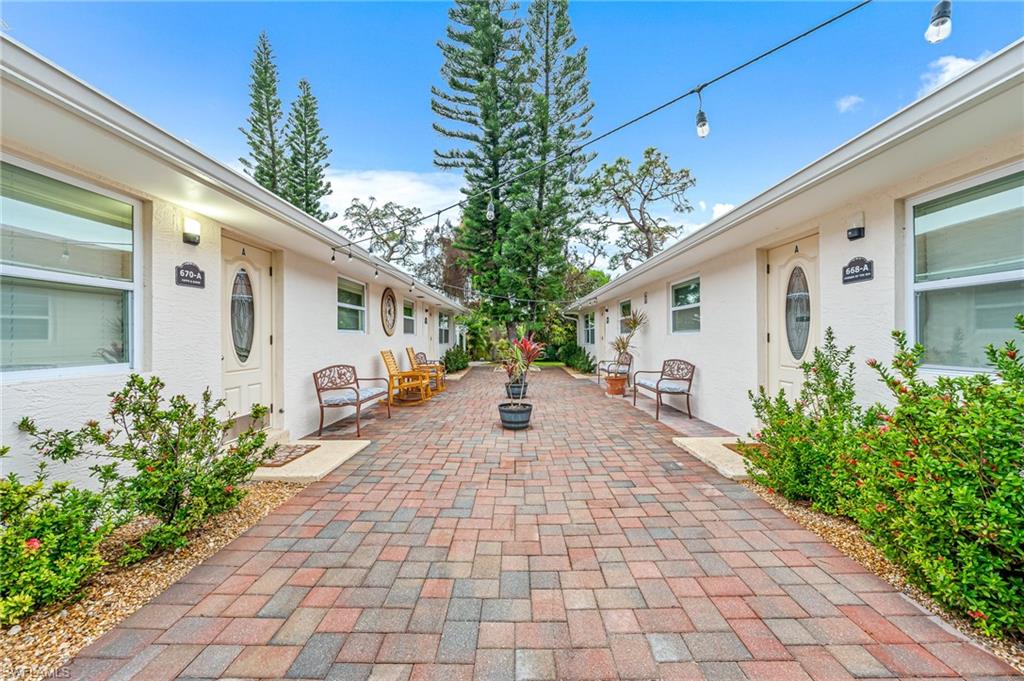 NAPLES PARK - Residential Income