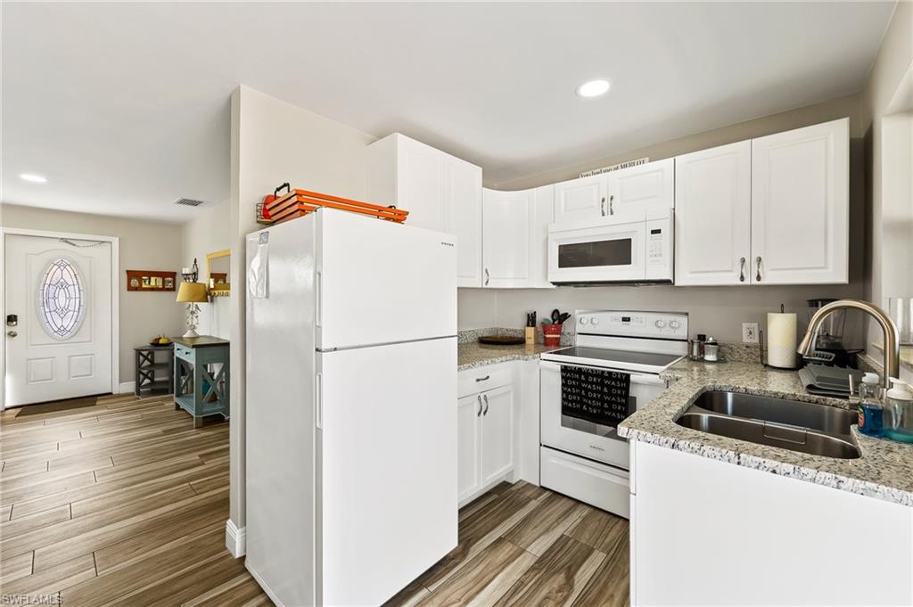 NAPLES PARK - Residential Income