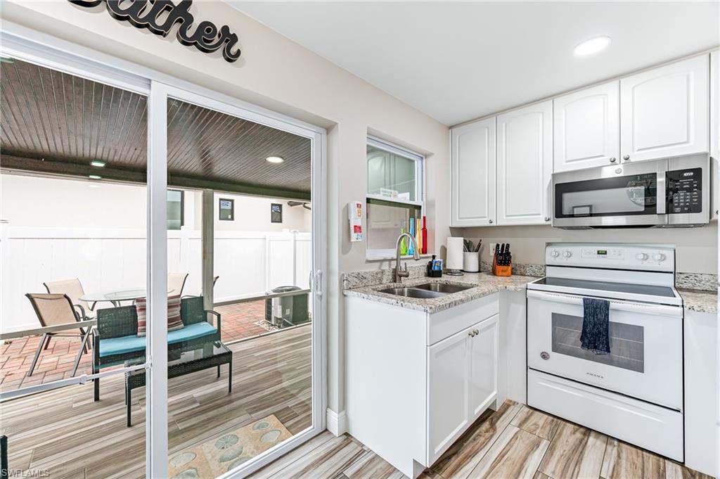 NAPLES PARK - Residential Income