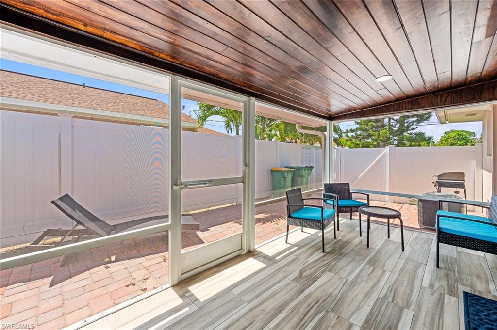 NAPLES PARK - Residential Income