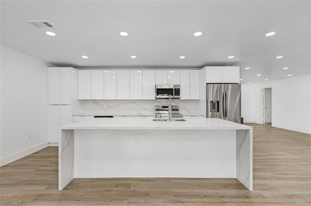 ISLAND PARK WOODLANDS - Residential Lease