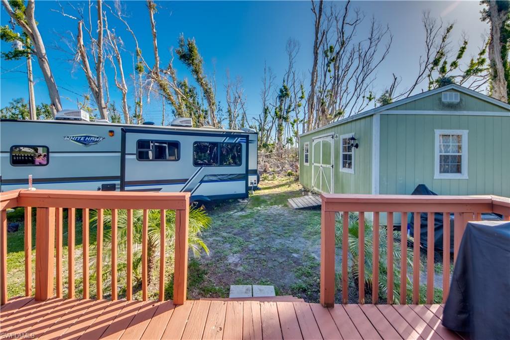 PINE ISLAND CENTER - Residential