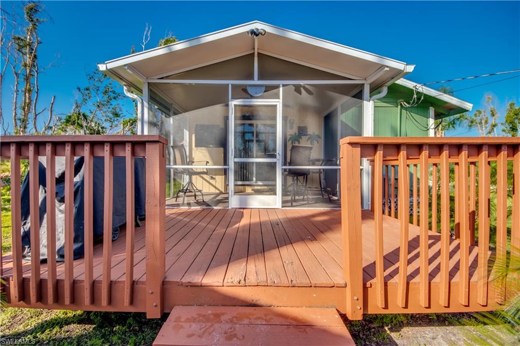 PINE ISLAND CENTER - Residential