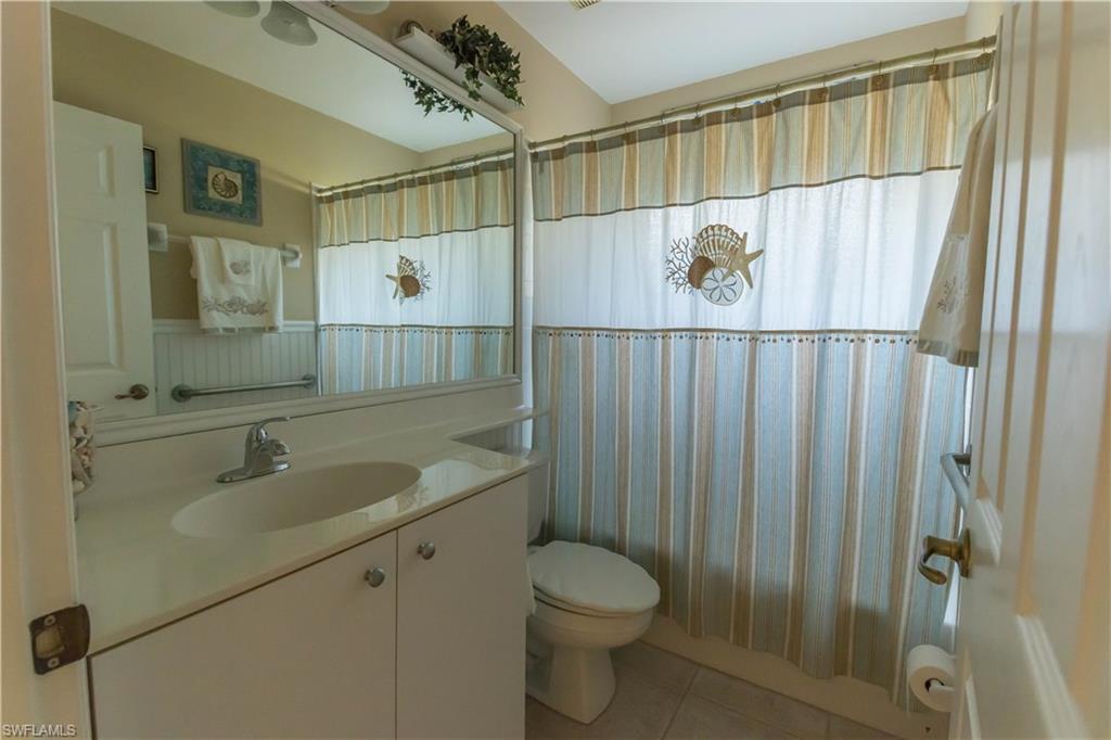FOUNTAIN LAKES - Residential