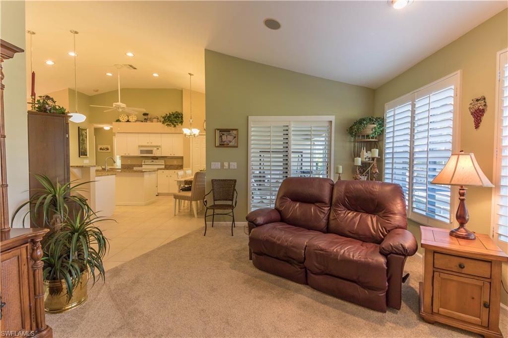FOUNTAIN LAKES - Residential