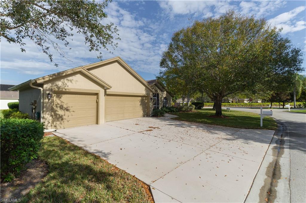 FOUNTAIN LAKES - Residential