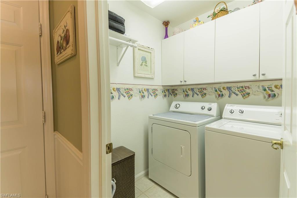 FOUNTAIN LAKES - Residential