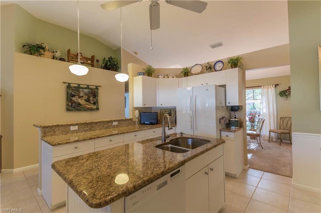 FOUNTAIN LAKES - Residential