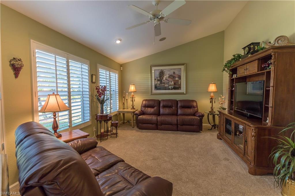 FOUNTAIN LAKES - Residential