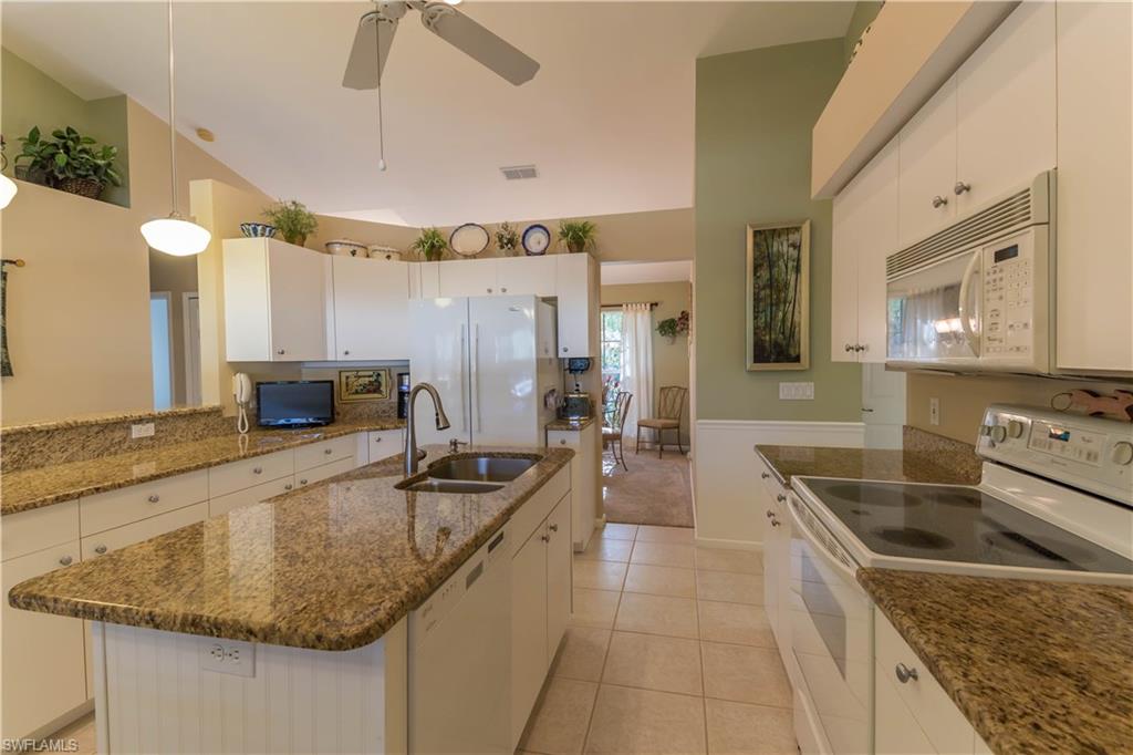 FOUNTAIN LAKES - Residential