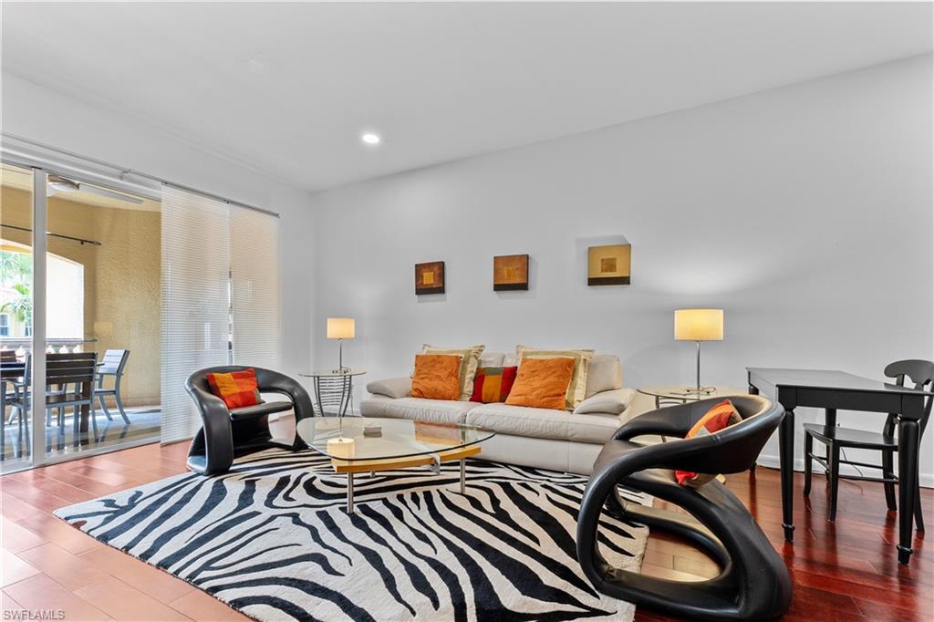 LES CHATEAUX - Residential Lease