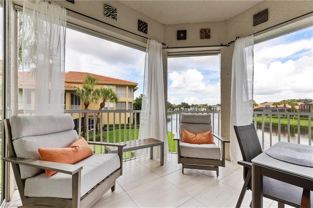 LES CHATEAUX - Residential Lease