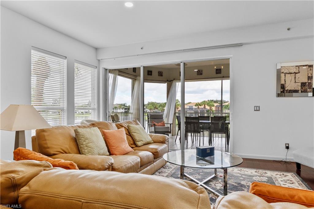 LES CHATEAUX - Residential Lease