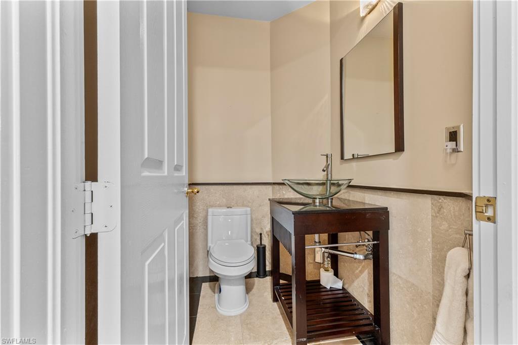 LES CHATEAUX - Residential Lease
