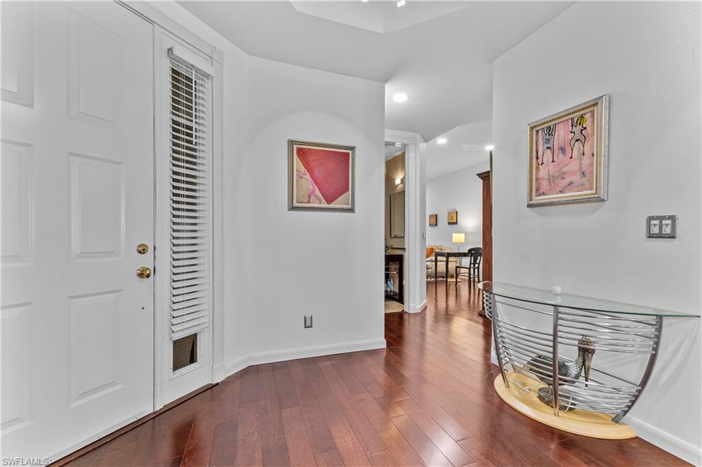 LES CHATEAUX - Residential Lease