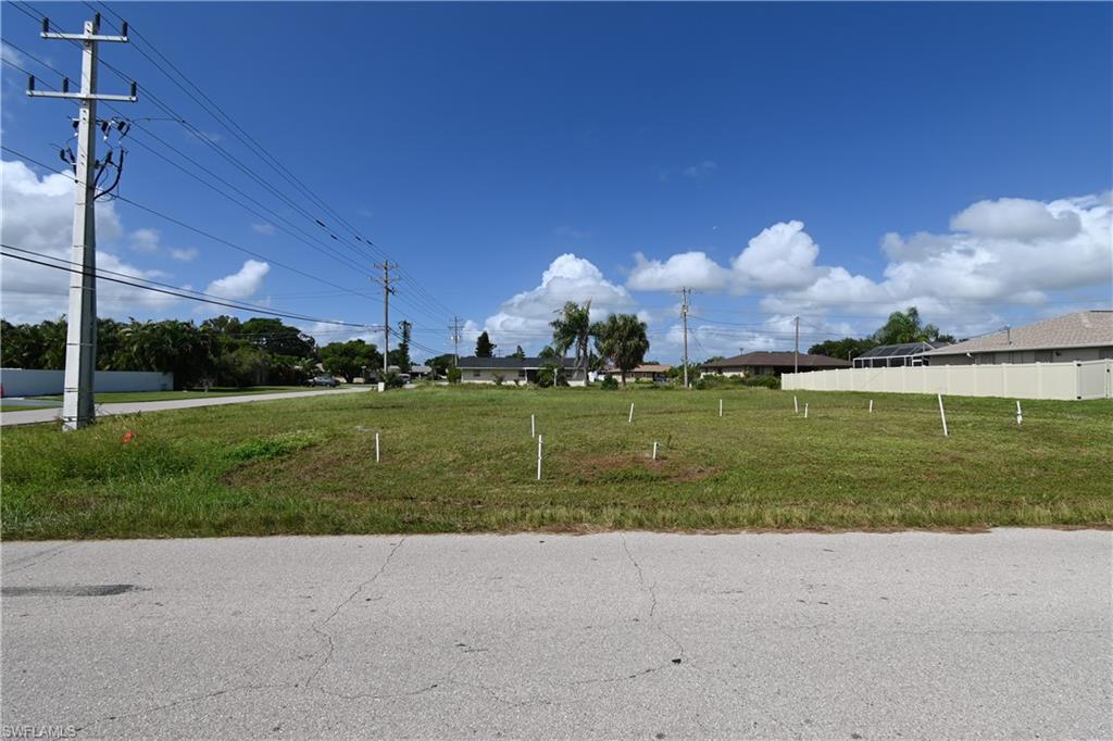 CAPE CORAL - Land