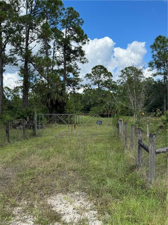 Beautiful 5 Acres – Two 2.5-Acre Parcels!
Seller financing now available with 50% down. 
Enjoy peaceful country living on this 5-acre residential property made up of two 2.5-acre parcels. Build your dream single-family home with plenty of space for animals, fruit trees, or gardens. Property is fully fenced, partially cleared, and includes a dirt pad ready for building. Electricity is available in the area. Beautiful corner location with mature trees and natural shade offers privacy and charm. Great opportunity for homesteading, family compound, or investment! (4650 Pioneer 22nd Street is the second parcel located behind the first.)

¡Hermosos 5 Acres – Dos Parcelas de 2.5 Acres Cada Una!
Disfrute la tranquilidad del campo en esta propiedad residencial de 5 acres compuesta por dos parcelas de 2.5 acres. Construya la casa de sus sueños con amplio espacio para animales, árboles frutales o jardines. La propiedad está totalmente cercada, parcialmente despejada y cuenta con una base de tierra lista para construir. Electricidad disponible en el área. Hermosa ubicación en esquina con árboles maduros y mucha sombra que brindan privacidad y encanto. ¡Excelente oportunidad para una vida de campo, finca familiar o inversión!