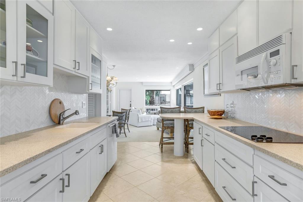 LA TOUR RIVAGE - Residential Lease