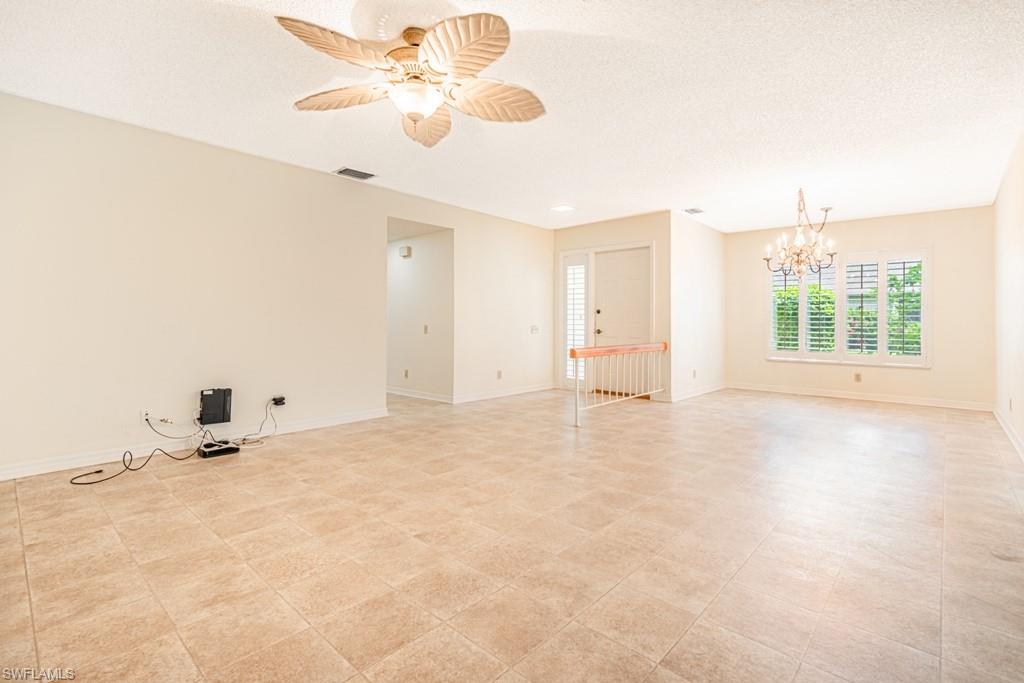 SEVEN LAKES - Residential