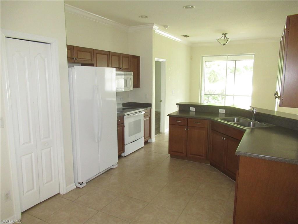 BELLA TERRA - Residential Lease