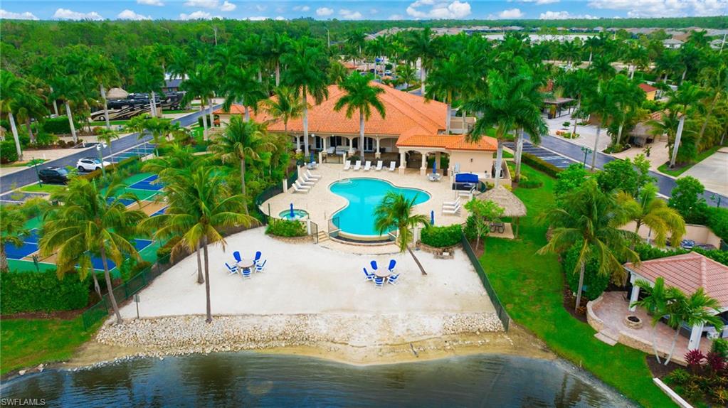 NAPLES MOTORCOACH RESORT - Land