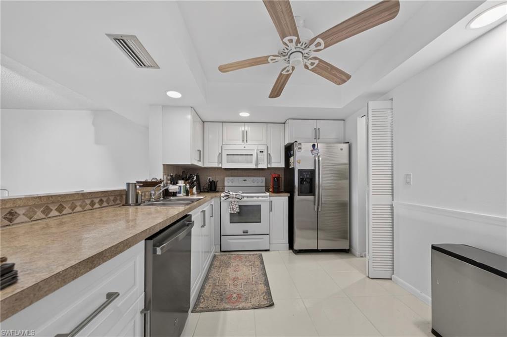PELICAN RIDGE - Residential Lease