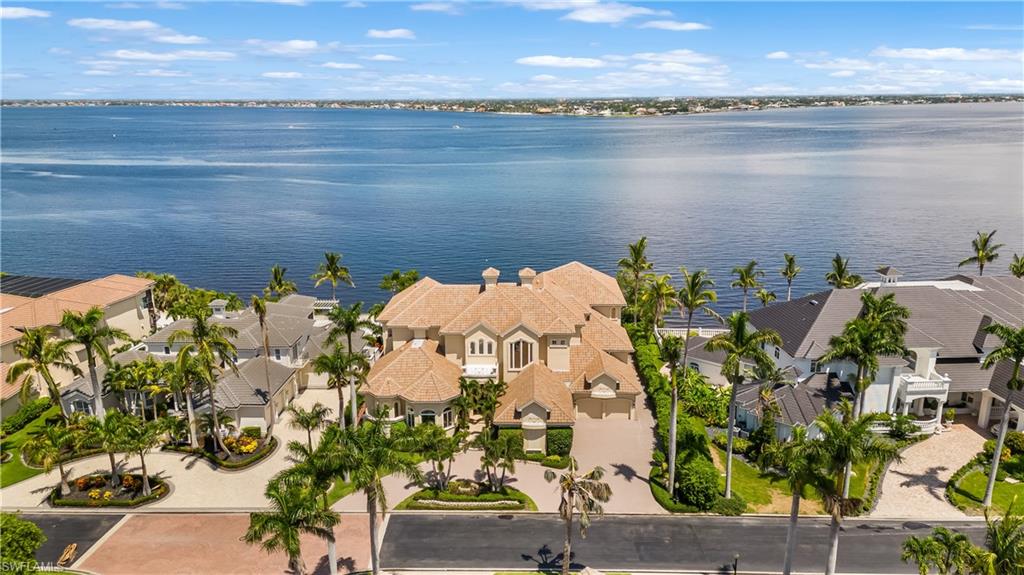 EDGEWATER - Residential