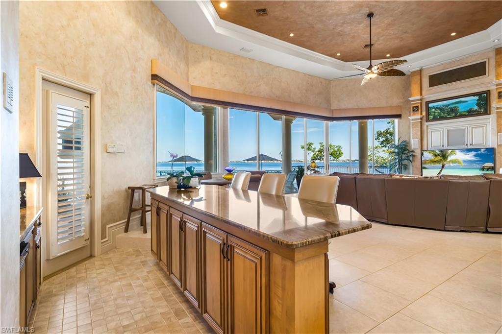 EDGEWATER - Residential