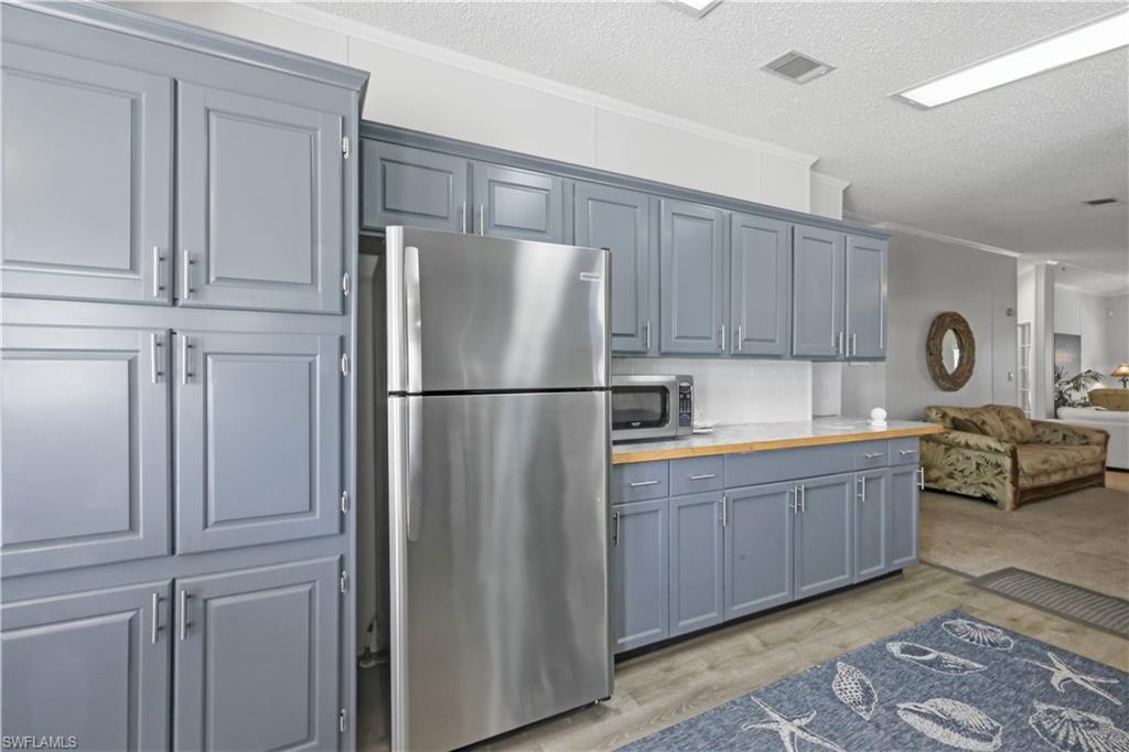 FOREST PARK MOBILE HOME - Residential