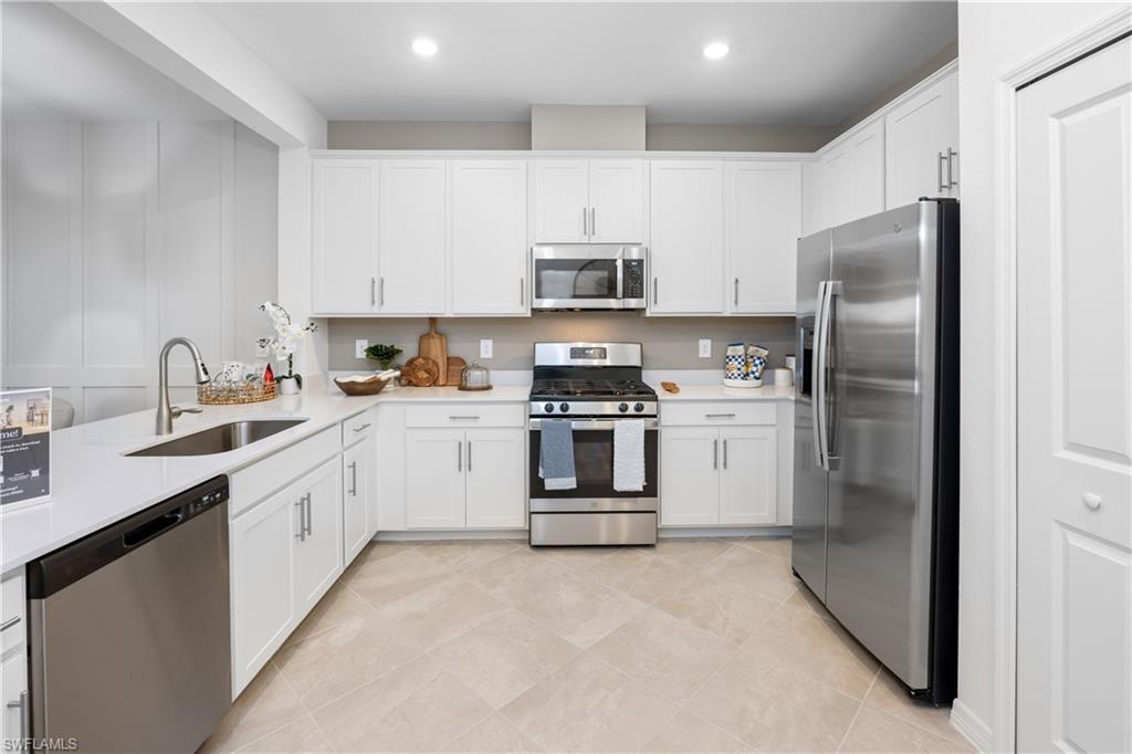 TUCKERS COVE - Residential