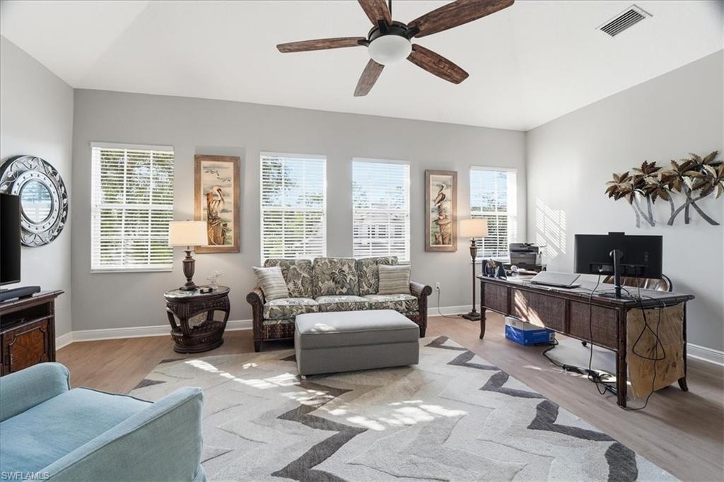 HAWTHORNE - Residential Lease