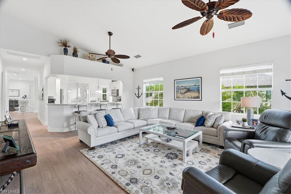 HAWTHORNE - Residential Lease