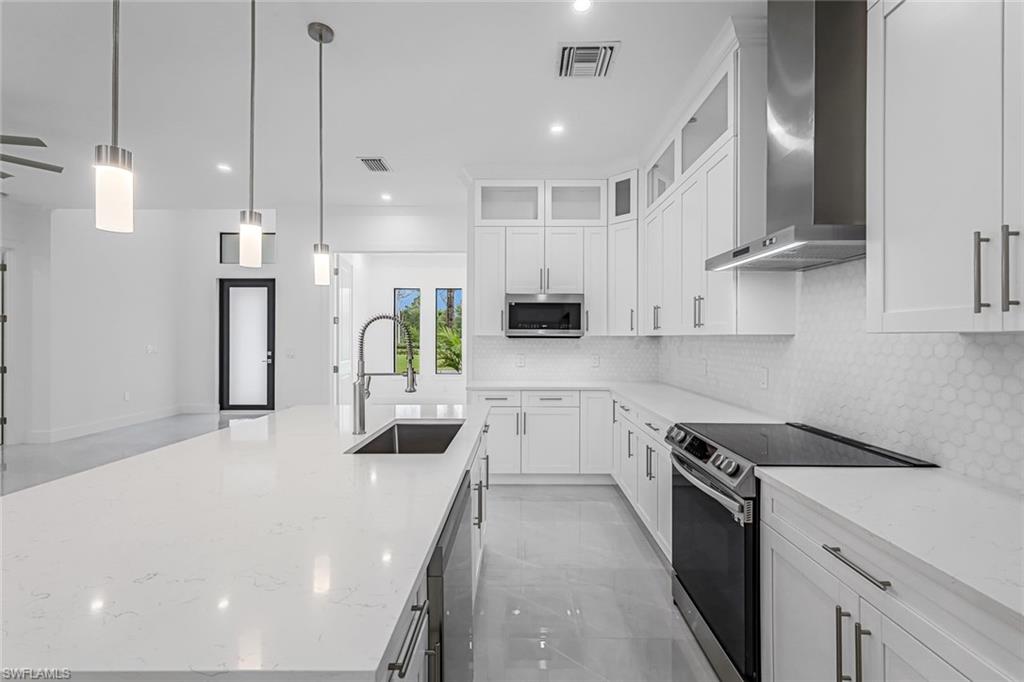 GOLDEN GATE ESTATES - Residential
