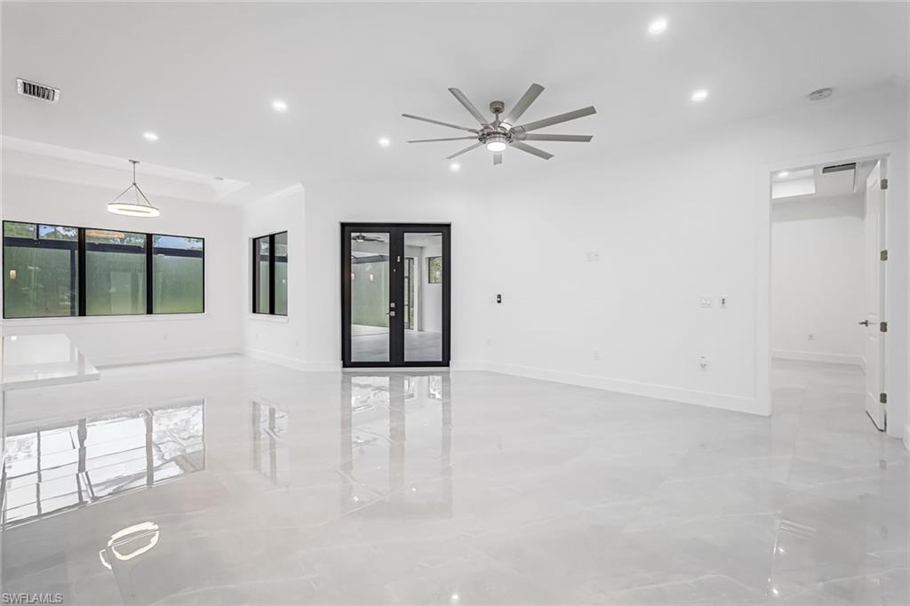 GOLDEN GATE ESTATES - Residential