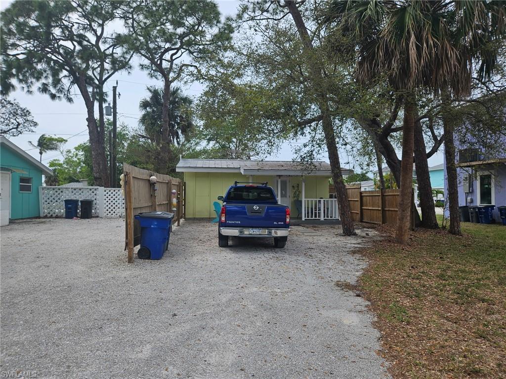 BONITA SPRINGS - Residential Income