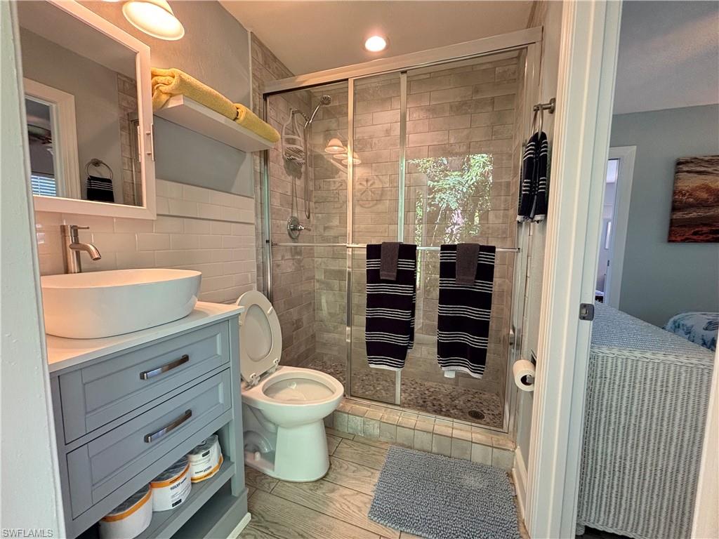 BONITA SPRINGS - Residential Income