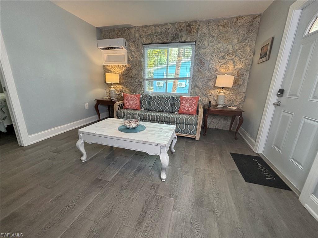 BONITA SPRINGS - Residential Income