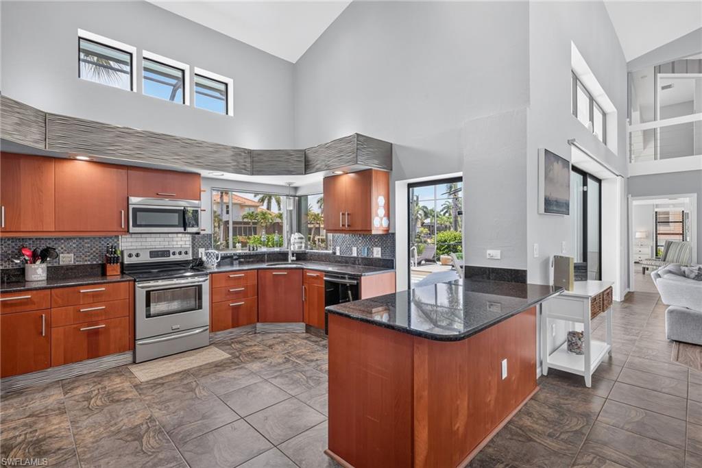 MARCO ISLAND - Residential