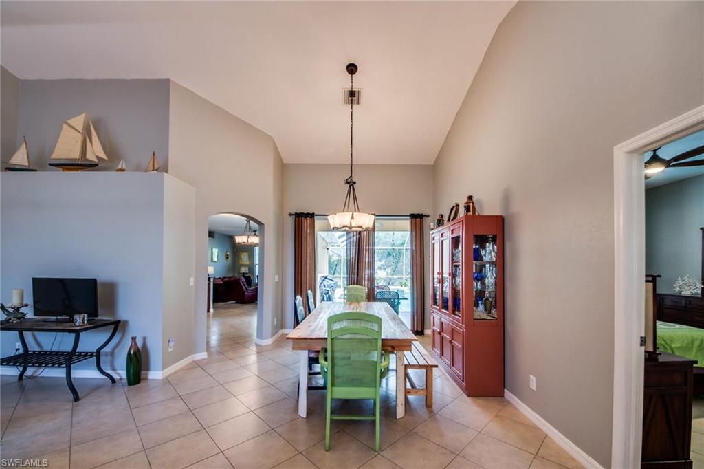 VARSITY LAKES - Residential
