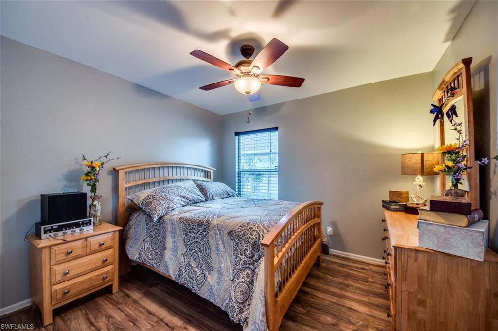 VARSITY LAKES - Residential